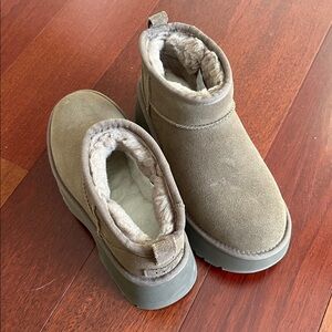 UGG Classic Ultra Mini New Height Bootie